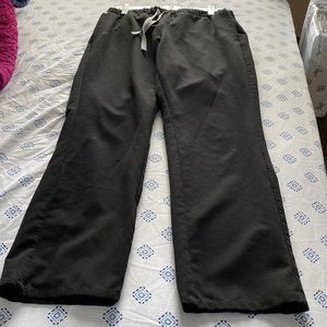 Figs black petite scrub pant. Only worn a few times